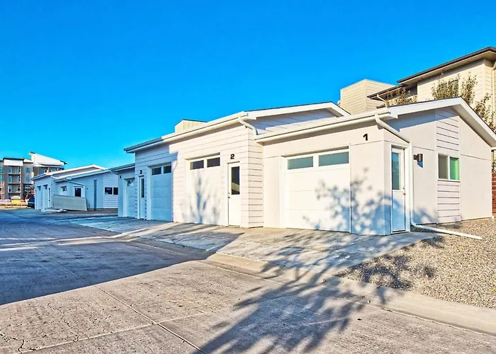 Beautiful 3 Bedroom Townhouse In Old Town North, Brewery District